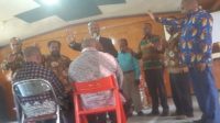 Lolos Verfikasi, Pasangan SEPTE didoakan Pendeta dan Pastor di Oksibil